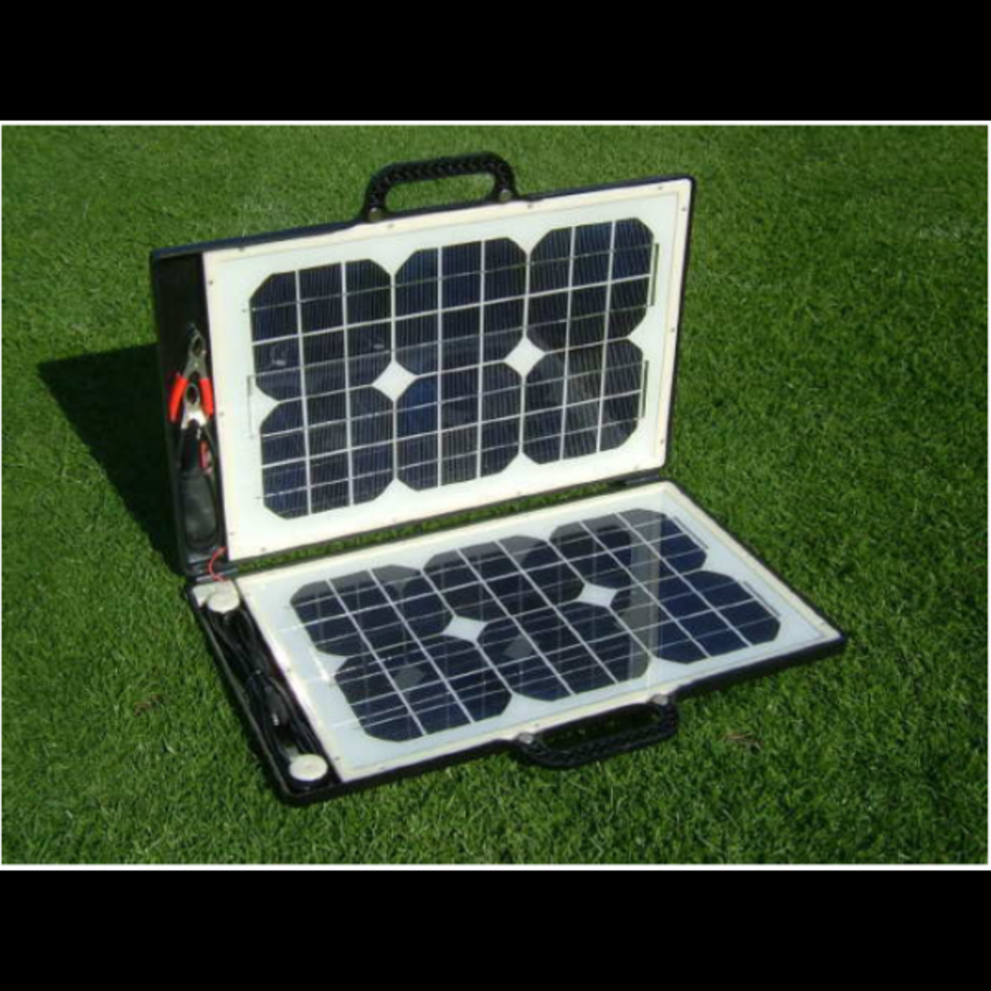 Solar Folding Briefcase Charger Crystalline 28 Watt